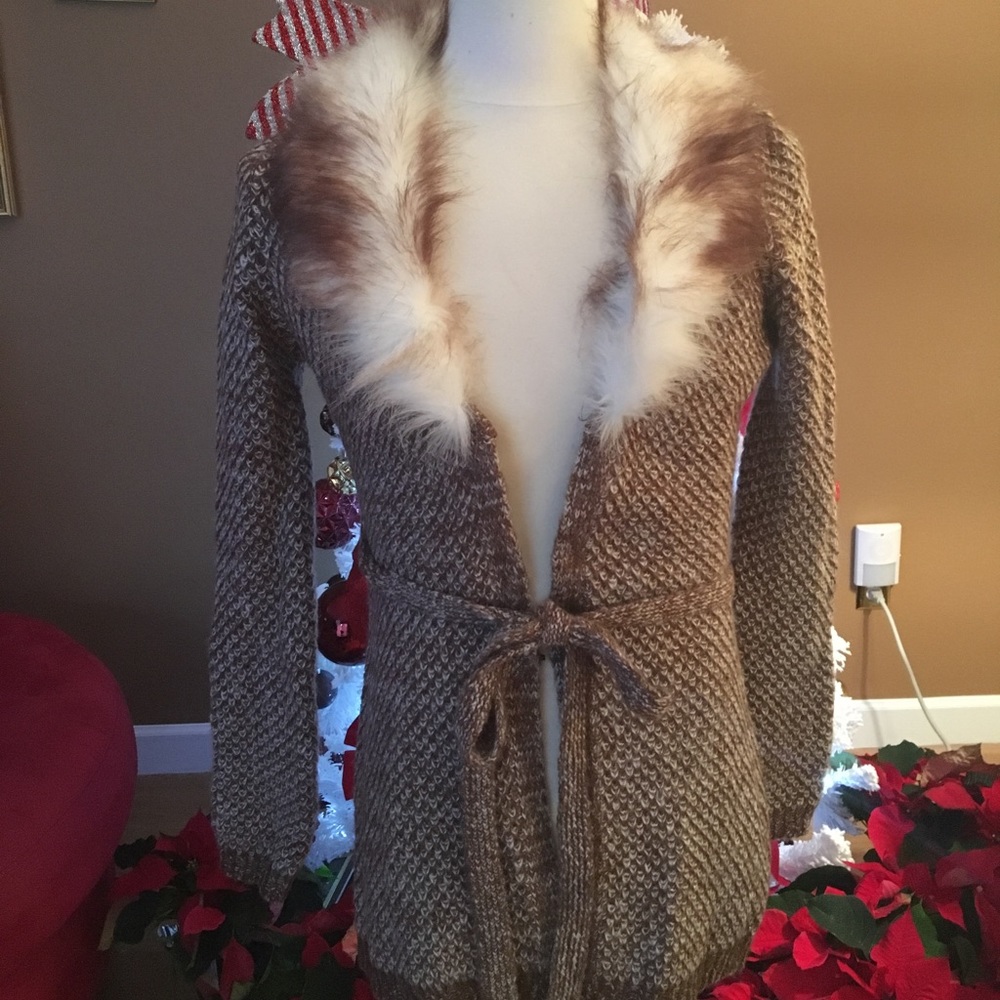 Brown and tan sweater with faux fur